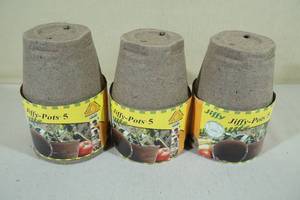 lot 152 image: 18 Jiffy 5 Pots
