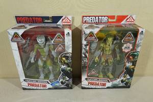 lot 168 image: 2 Predator 7 Action Figures