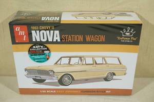 lot 206 image: 1963 Chevy Nova Station Wagon 125 Scale Model Kit