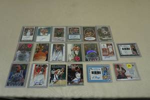 lot 228 image: Signed Basketball Cards - McMillan, Bobby Jackson, Magloire, Kurt Thomas