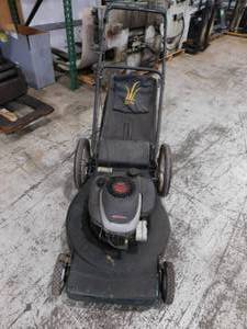 lot 31 image: Craftsman 5.5 HP Push Lawn Mower
