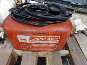 lot 33 image: Johnson 5.5 HP Outboard with Gas Tank