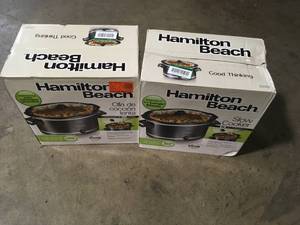 2 Lots of Assorted 8 Qt. Black Slow Cooker with Temperature Settings and Glass Lid by Hamilton Beach Customer Returnsn See Pictures
