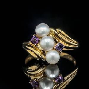 White Cultured Pearl & Amethyst Cluster Scalloped Bypass Estate Ring in 14k Yellow Gold