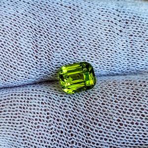 3.00 Carat Natural Brilliant Green Peridot Gemstone $900 Retail