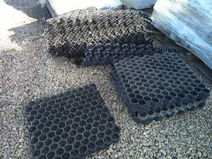 GRASS PAVE