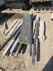 METAL POSTS