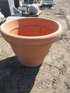 LARGE TERRA COTTA COLOR PLANTER