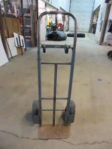 CONVERTIBLE HAND TRUCK