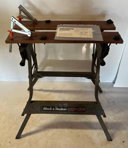 lot 4 image: Black & Decker Workmate Portable Work Center And Vise With Manual