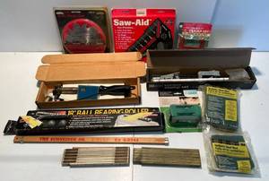 lot 33 image: Group Of Misc. Woodworking Items Including Craftsman 6 in. Dado Set And More