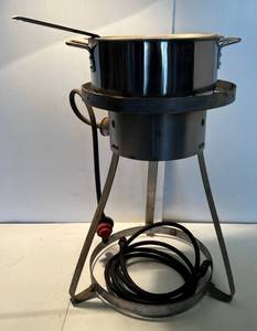 lot 70 image: Heavy Duty Outdoor Propane Cooker
