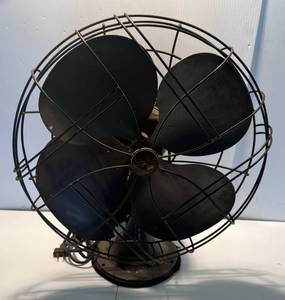 lot 84 image: Vintage 17 Emerson Electric Osculating Fan (Works)