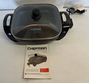 lot 92 image: Chefman 12 Electric Skillet