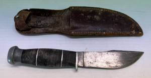 lot 181 image: Vintage Sportland Kelly-How Thompson Co. Hunting Knife With Leather Sheath