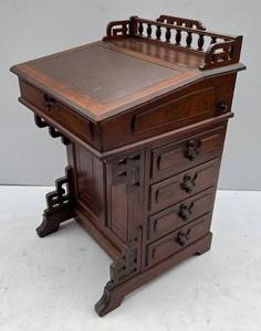 lot 254 image: Victorian Antique Walnut 5 Drawer Davenport Desk With Dove Tail Drawers, Locks Work (Keys Present) 35 14 T x 22 12 W x 21 34 D