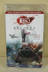 lot 32 image: B3 Archery Tigress Wrist Strap Trigger Bow Release
