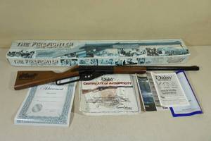 lot 44 image: Daisy Firefighter Limited Edition BB Rifle - 107910,000