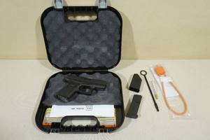 lot 2 image: NEW Glock G42 Gen 3 .380 ACP Semi-Auto Pistol - 2 Magazines