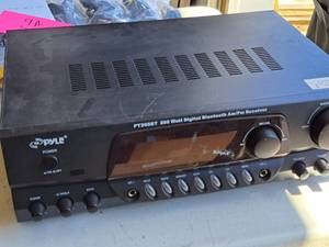 lot 11 image: Pyle PT265BT 200W Digital Bluetooth AMFM Receiver Car Stereo