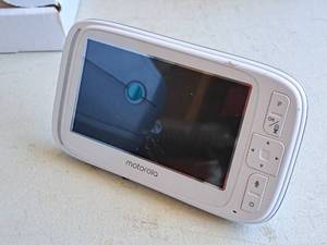 lot 14 image: Motorola COMFORT75PU Baby Monitor