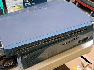 lot 215 image: Cisco 2900 Series Rack-Mount Switch