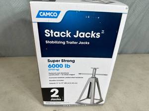 2 New Trailer Stabilizing Jacks