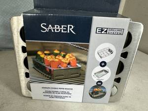 New Saber Grilling Stainless Steel Pepper Roaster
