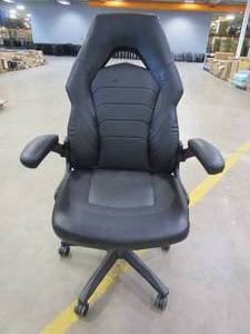 lot 7 image: High Back Black Massage Office Chair in Leather