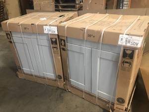 Assorted Kitechen Cabinets  Customer Returns See Pictures