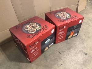2 Lots of Instant Vortex Plus 6 qt. Black Air Fryer with ClearCook by Instant Pot  Customer Returns See Pictures