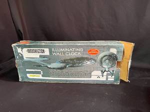 lot 30 image: Star Trek USS Enterprise Illuminating Wall Clock
