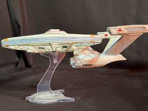 lot 31 image: Air Hogs Star Trek NCC 1701 A Remote Controlled Craft