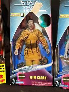 lot 35 image: Star Trek Insurrection & More Collectors Figures