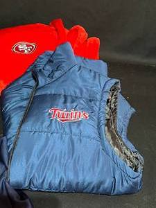 lot 67 image: Sports Clothing Items Twins, San Francisco & More