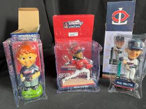 lot 128 image: Twins Bobblehead Collectors Figures Lot 1