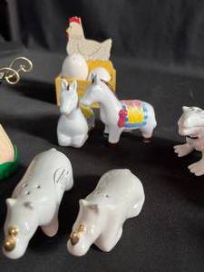lot 138 image: Assorted Salt & Pepper Shakers, Lot 1