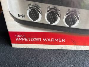 lot 144 image: Parini Cookware Triple Appetizer Warmer