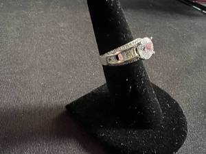 lot 153 image: 14K Silver Ring