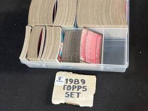 lot 170 image: Baseball Cards in Collectors Case - Lot 6