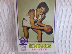 lot 15 image: 1973 - 74 Topps Phil Jackson Cards...