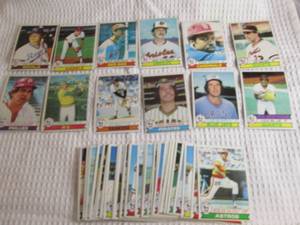 lot 36 image: 50 1979 Topps Baseball Cards...