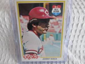 lot 65 image: 1978 Topps Johnny Bench Card...