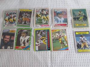 lot 119 image: 1980 - 1987 Topps Dan Fouts Cards...