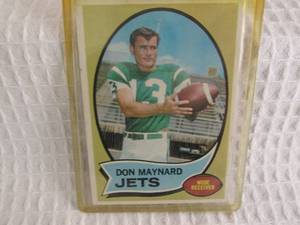 lot 156 image: 1970 Topps Don Maynard Card...
