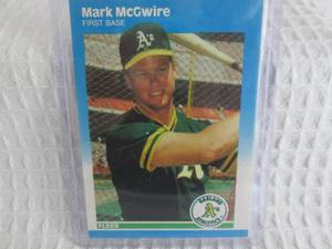 lot 178 image: 1987 Fleer Mark McGwire Card...