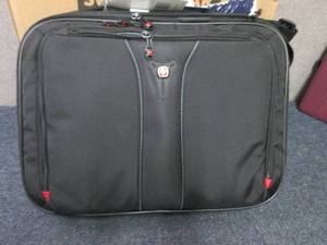 lot 382 image: SwissGear Jasper Laptop Business Ca...