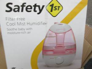 lot 408 image: Safety 1st Filter-Free Cool-Mist Hu...