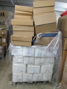 lot 413 image: Pallet of Bouffant Caps & Small Scr...