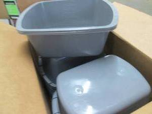 lot 414 image: Case of 50 Medegen 7 qt Wash Basin ...